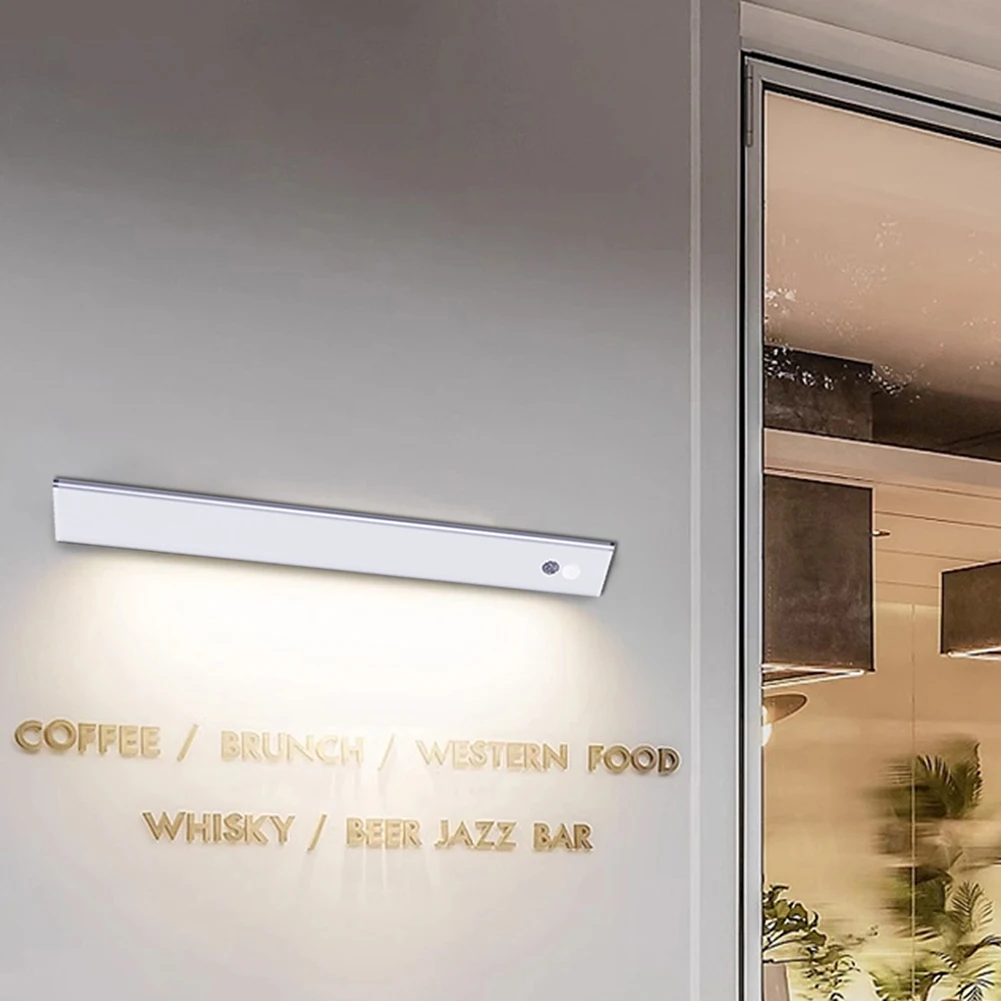 أضواء LED مرآة الغرور تعمل بالبطارية مرآة ماكياج ضوء USB شحن أضواء الخزانة اللاسلكية للحمام المنزلي