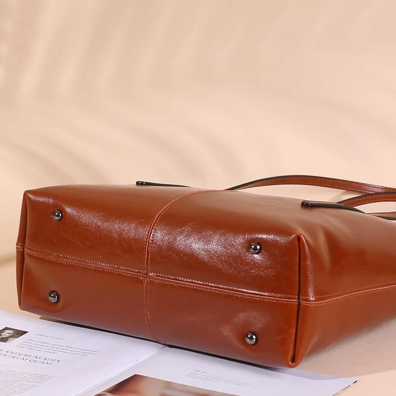 Genuine Leather Women\'s Large Capacity Tote Bag Women Fashion High quality Cowhide hand shoulder bag Commuter shopping bag