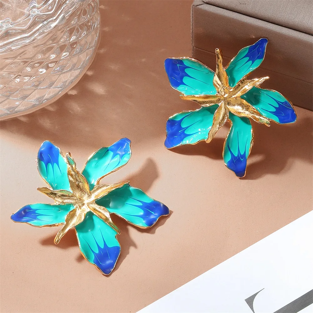 IFMIA Wholesale Vintage Metal Gold Color Flower Big Earrings For Women 2023 New Fashion Floral Statement Stud Earrings Jewelry