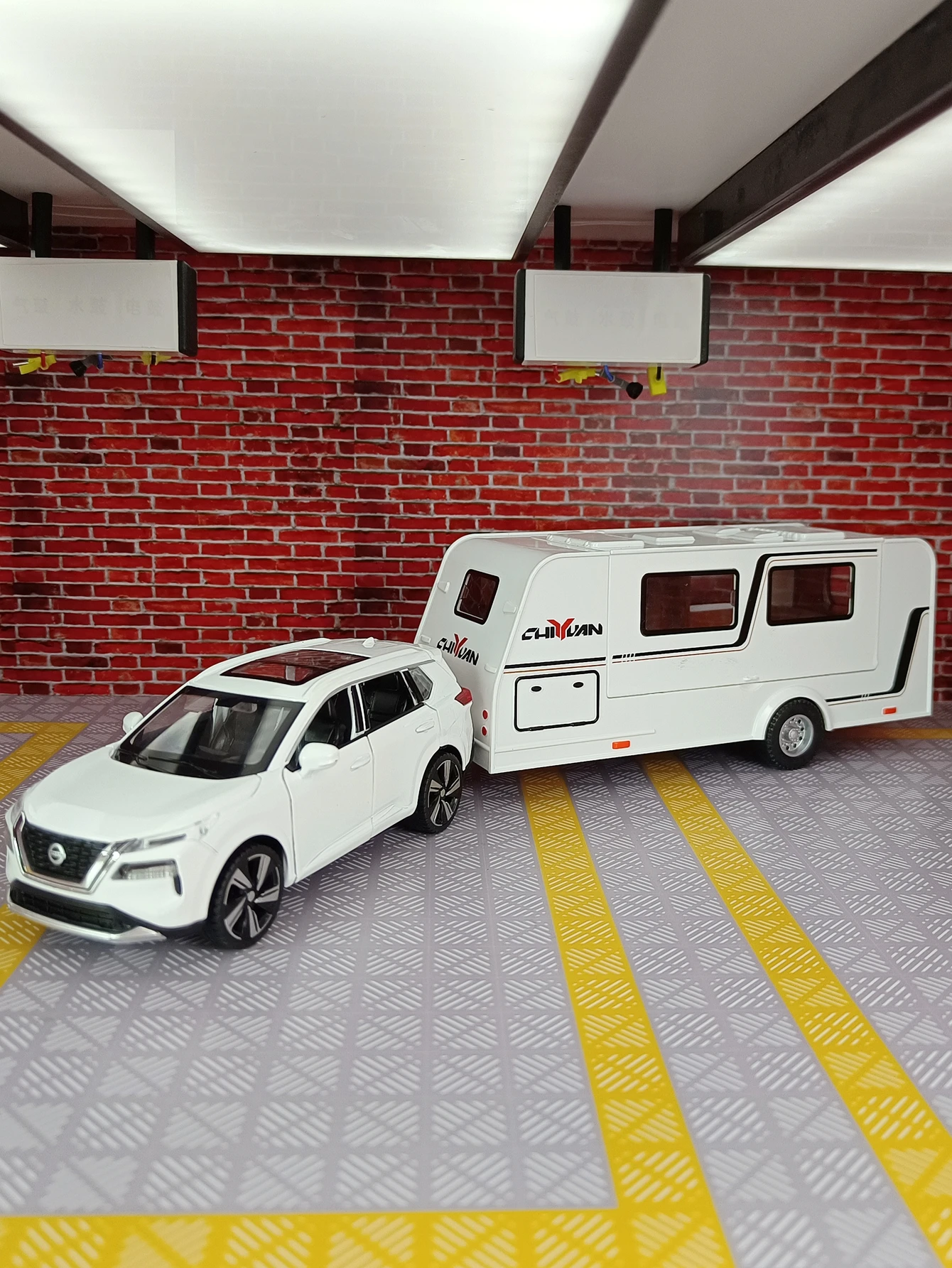 

1:32 моделирование Nissan X-trail прицеп RV модель автомобиля из сплава коллекция украшений звук и свет мощность игрушечный автомобиль мужской