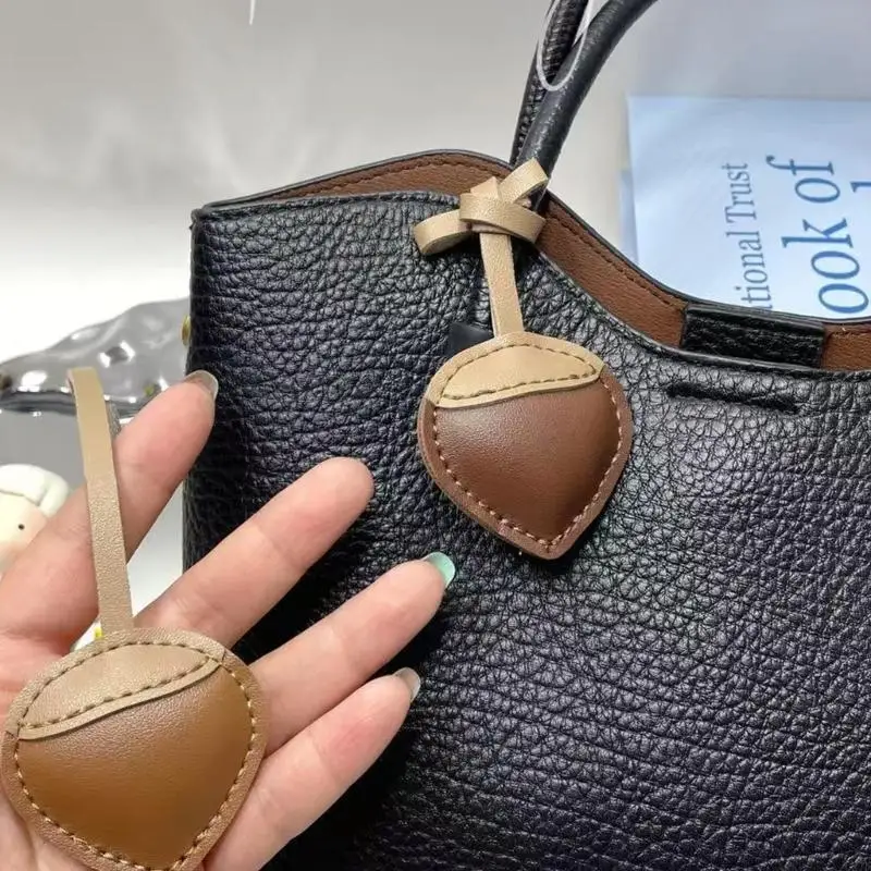 الحرفي وضعت الكستناء الجلود المفاتيح خمر نمط حقيبة العرافة مقاومة للماء قوي زخرفة لسيارة مرآة الديكور #5