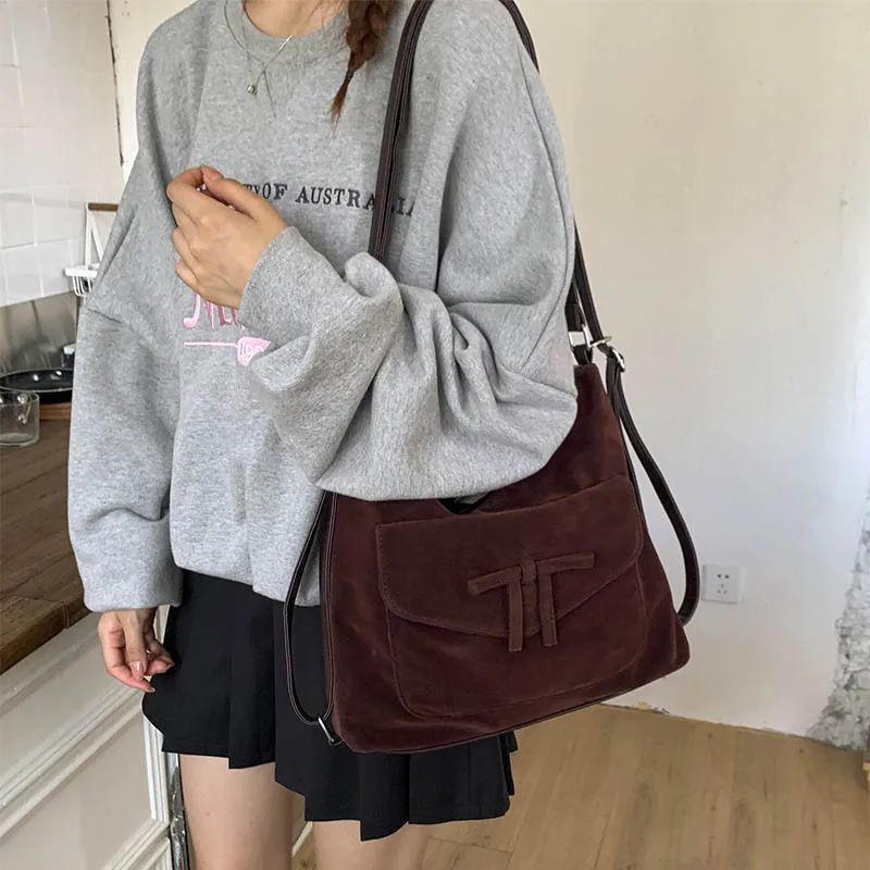 

Women's Leather Luxury Classic Designer Crossbody Bag Elegant Fashion Shoulder Tote Handbag For Everyday Style