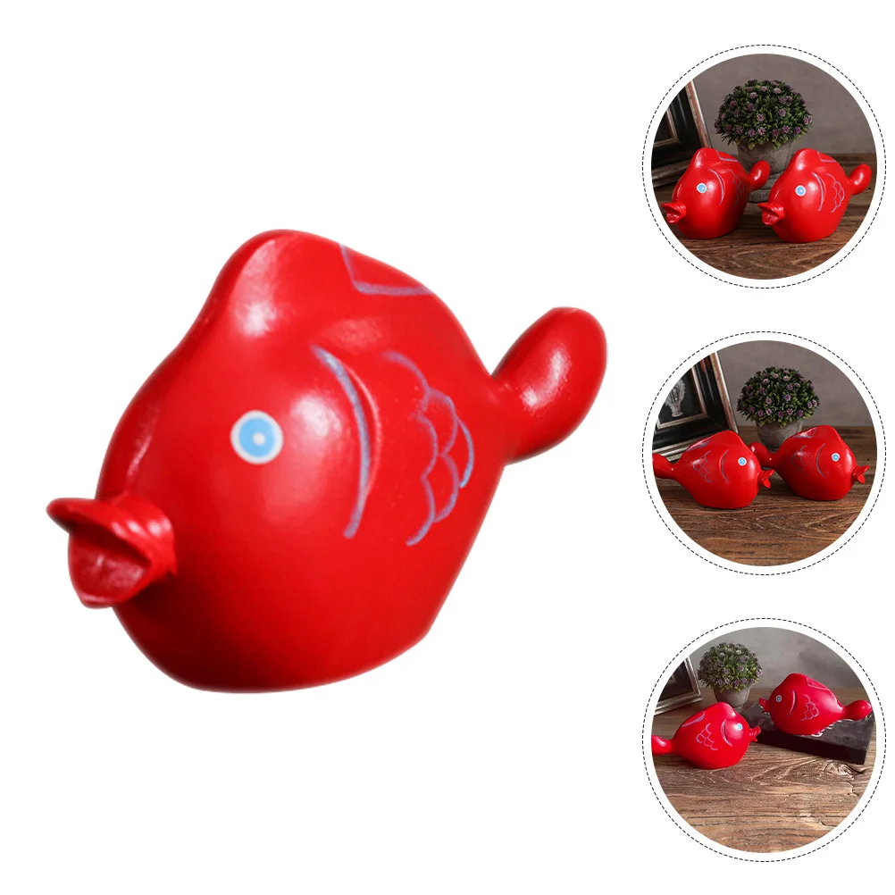 

2pcs Wooden Ornament Kissing Couple Statue Room Decor Desktop Fish Adornment Wood Craft Festival Office Decoration