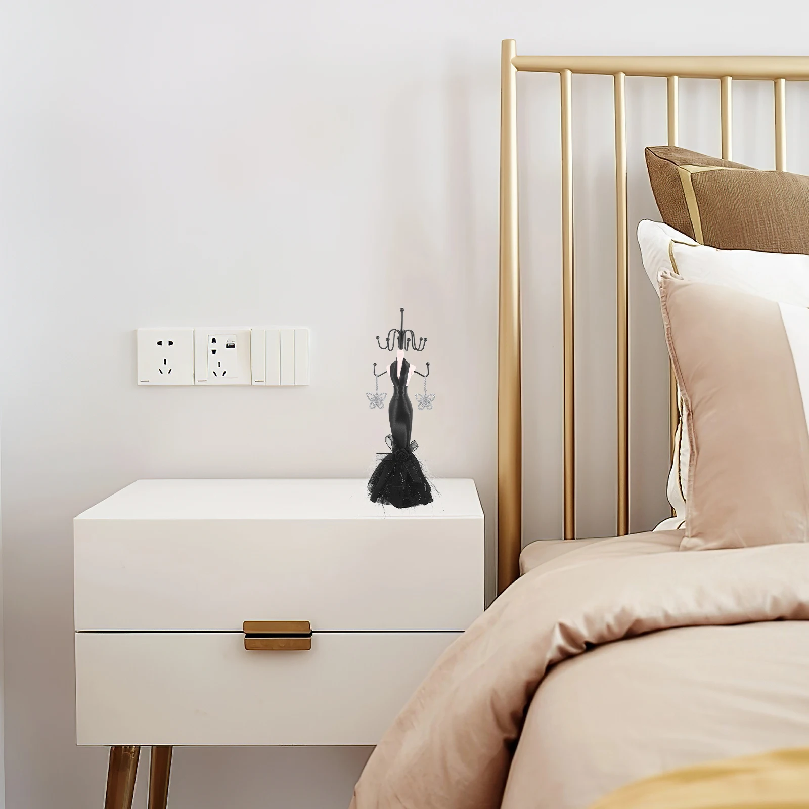 

Jewelry Display Stand Small Necklace Earring Holder Iron Cloth Compact Luxury Display Rack For Craft Show Retail Selling