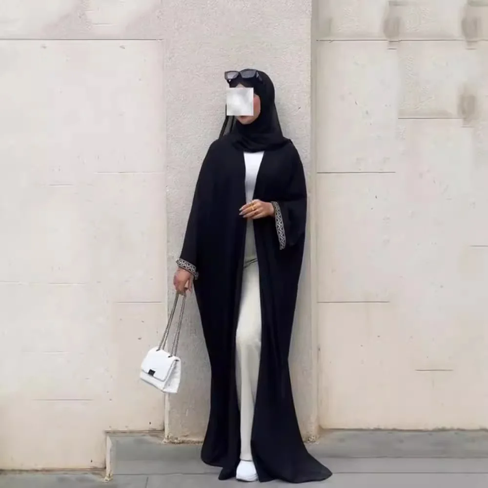 

Elegant Dubai Abaya Dress Arabic Embroidery Long Robe Muslim Women Fashion Maxi Gown
