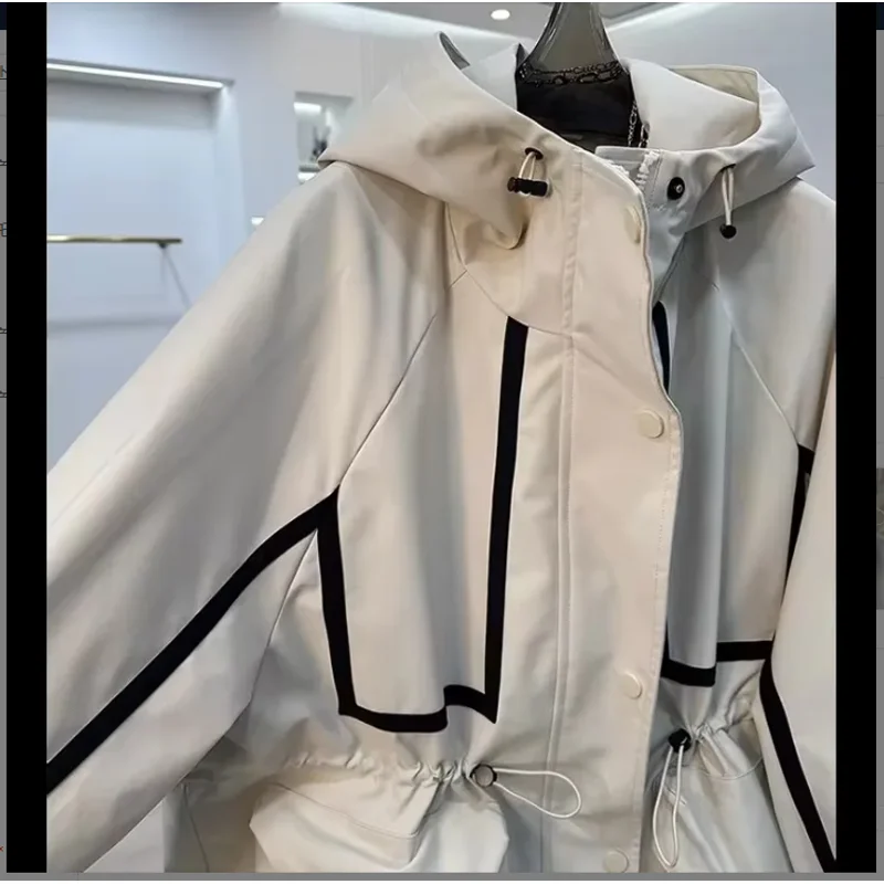 Damska kurtka z kapturem, kontrastowe przeszycia, nowość na wiosnę i jesień 2025, luźny krótki trencz z paskiem w talii, odzież wierzchnia.