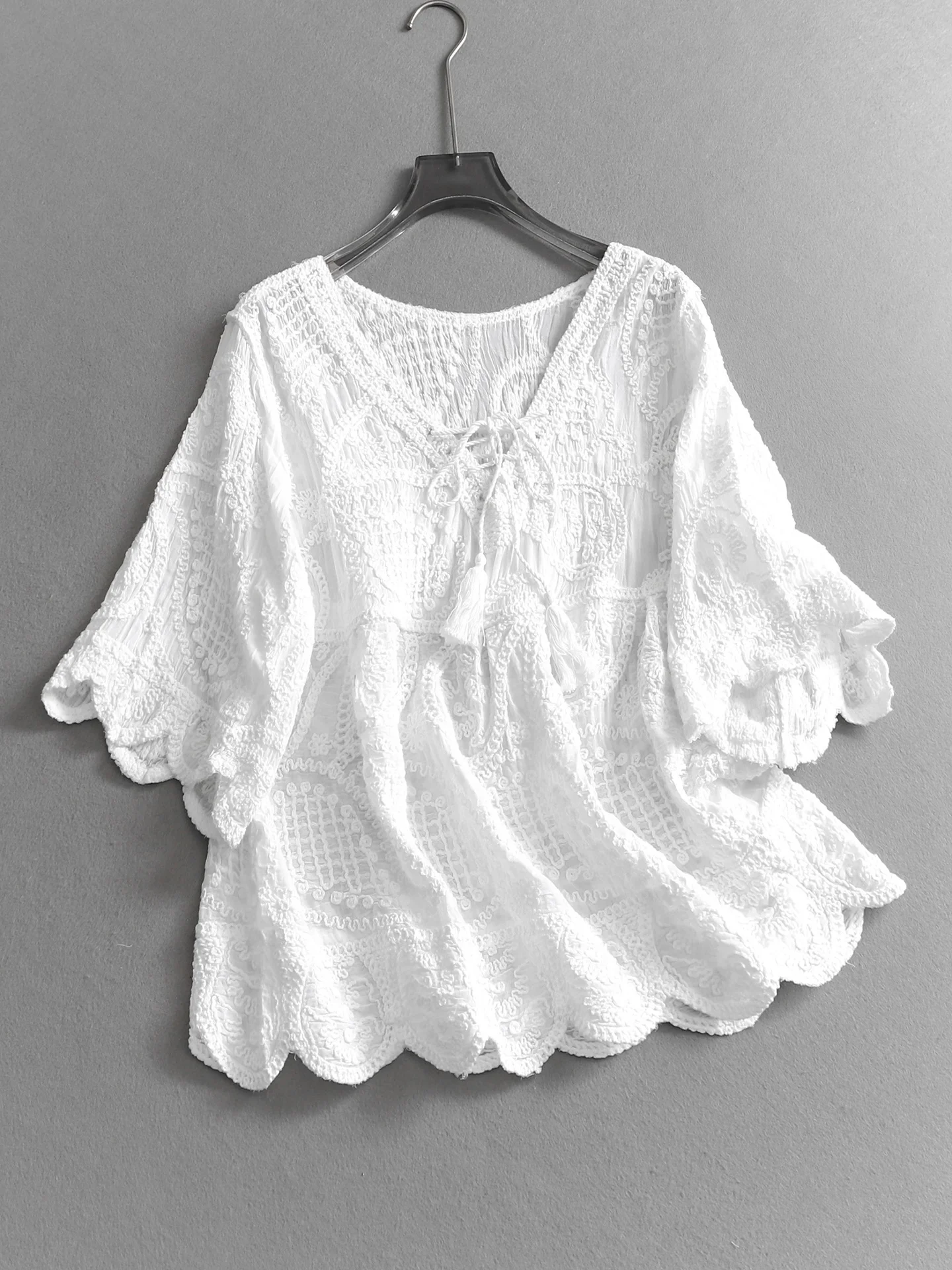 Bohemian Style Loose Fit V-Neck Shirt with Lace-Up Five-Quarter Sleeves Women's Casual Fashion Slimming Cotton Blend Blouse