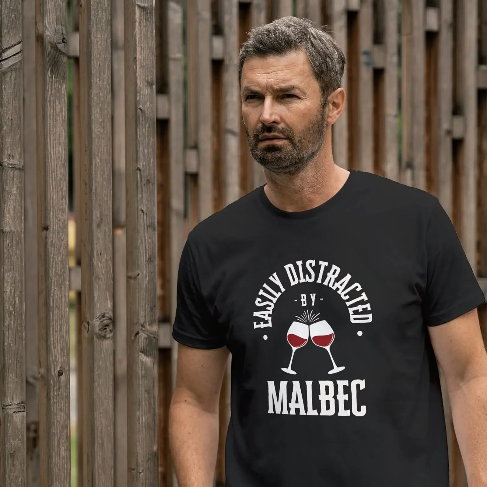 Camiseta divertida con estampado de Malbec para amantes del vino tinto, para papás, novios, San Valentín, informal, vintage, con gráfico lavado
