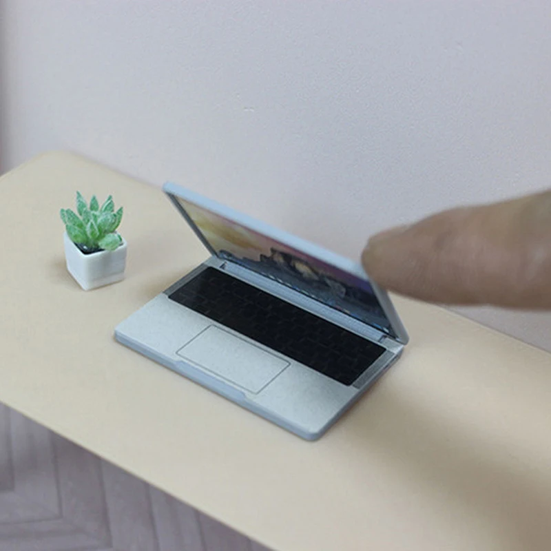 لطيف محاكاة 1:12 كمبيوتر محمول صغير دمية مصغرة سبيكة الحرف دمية الديكور ل بيت الدمية DIY الملحقات