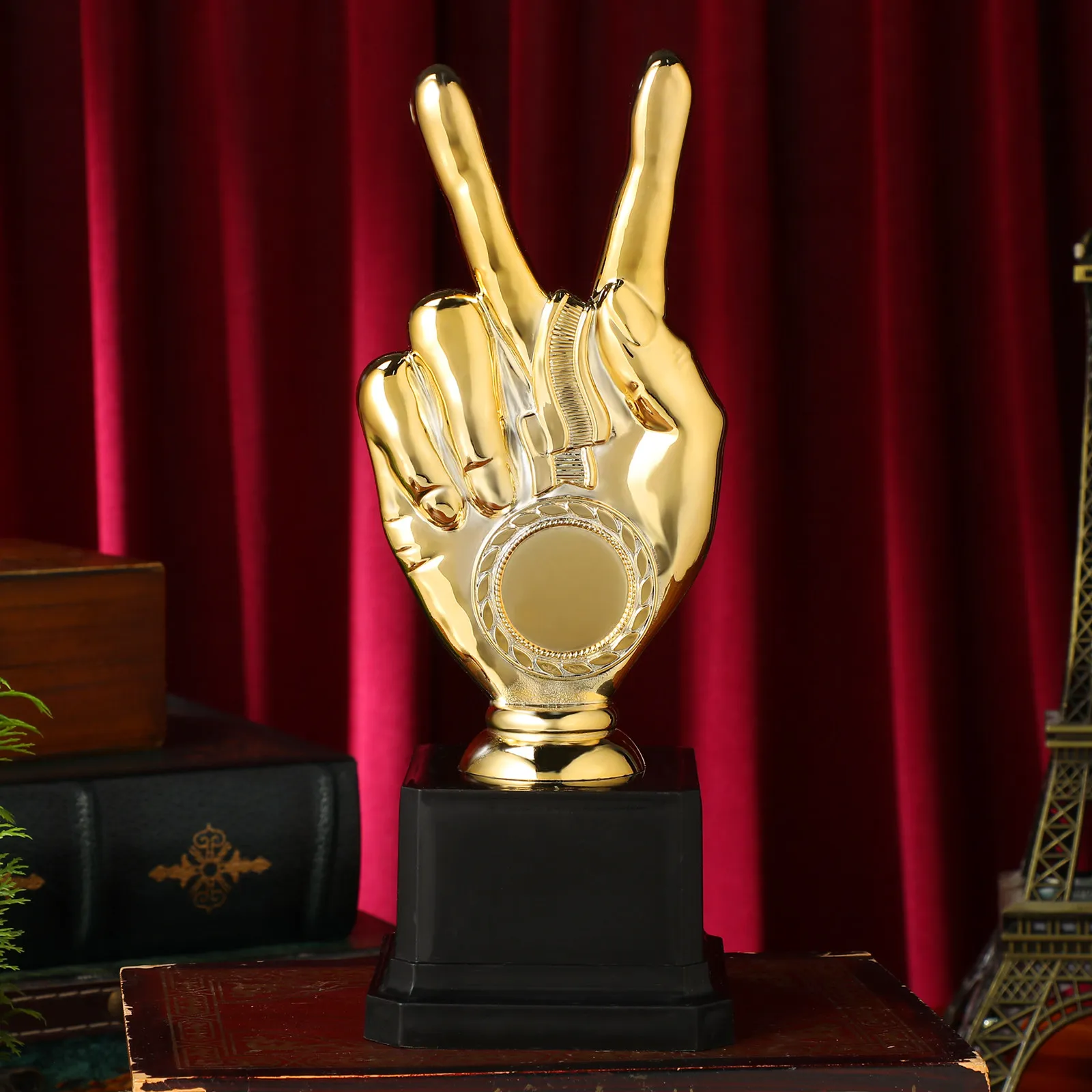 

Plastic Award Trophy Golden 18.5cm Kids Sports Competition Prize Reward Cup for Children Plastic Award Trophy Cup Trophies