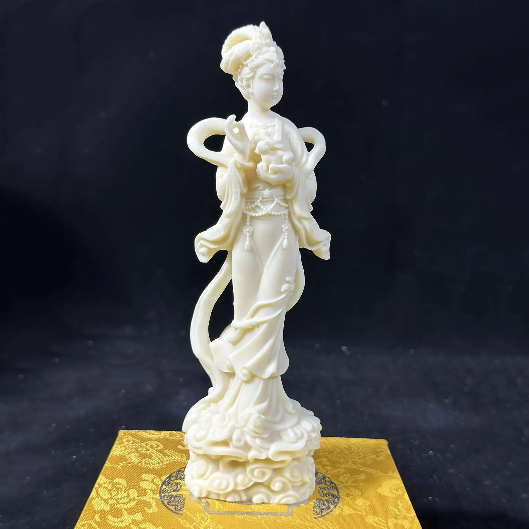 Ivory Nut Carved Chang'e Fairy Figurine 18*6*5.5cm Home Living Room Desktop Wenwan Craft Ornament
