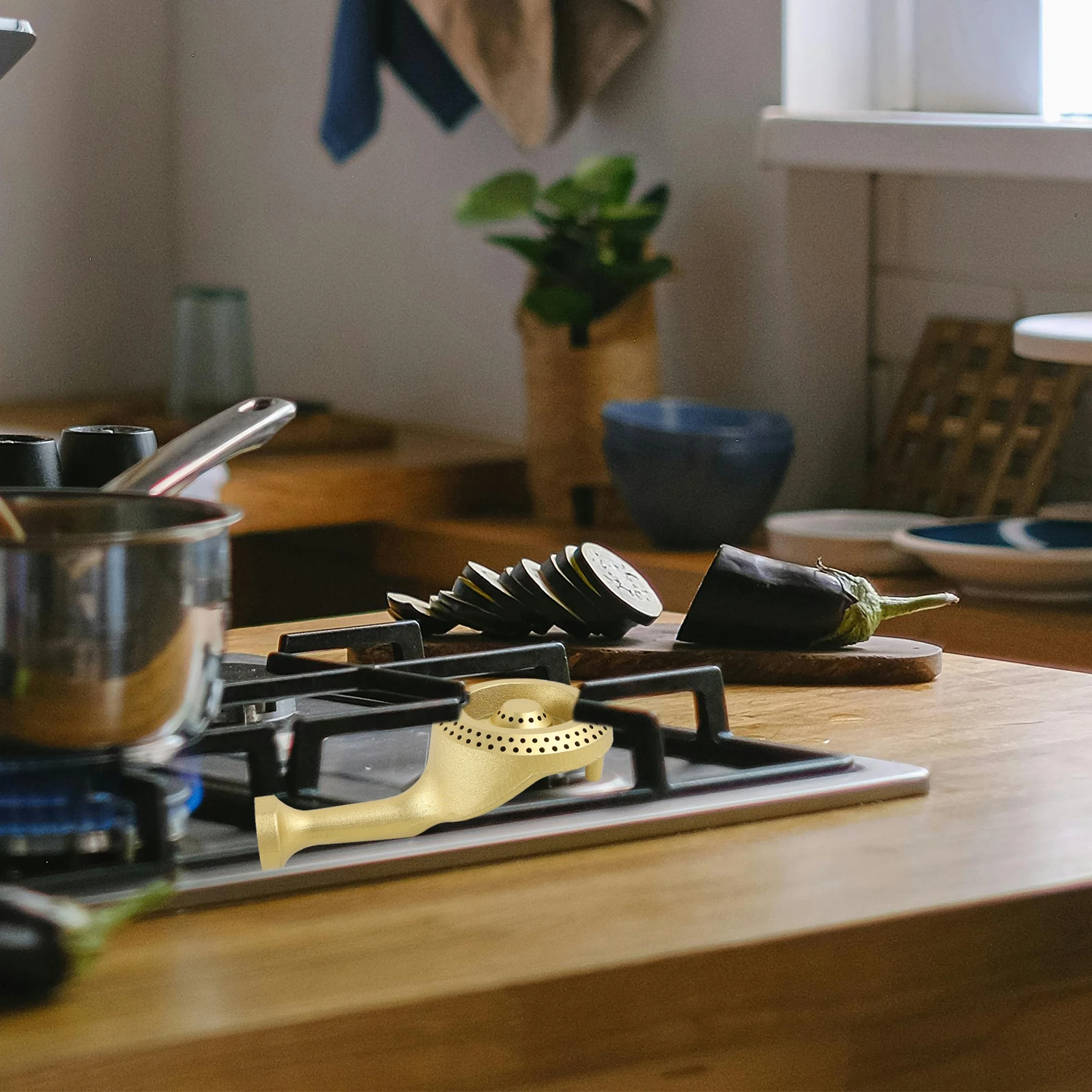 

1pcs Universal Burner Head Cast Iron Golden Camping Kitchen Replacement Gas Parts Accessories Multi Use Stove Head Household Gas