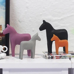 3Pcs 1/12 Dollhouse Accessories Miniature Resin Horse Set Mini Animal Model Doll House Decoration OB11
