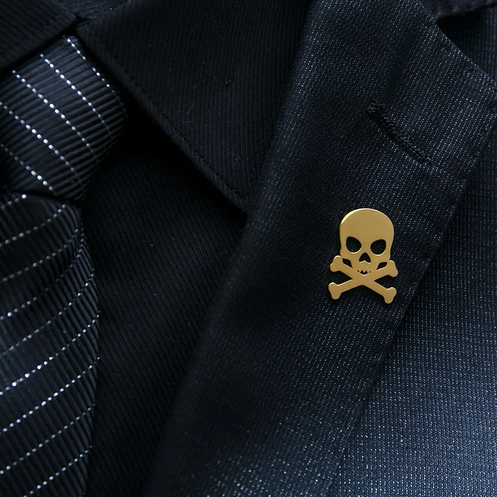 Classic Skull Symbol Brooches for Men Punk Stainless Steel Danger Sign Badge Pin Brooch Hip Hop Rock Party Accessories