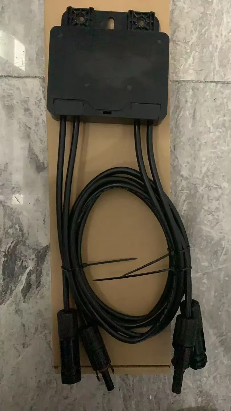 

Оптимизатор мощностью 600 Вт с пластиковым корпусом, оснащенный сверхтемпературной защитой от предотвращения высоких температур от влияния на перфо