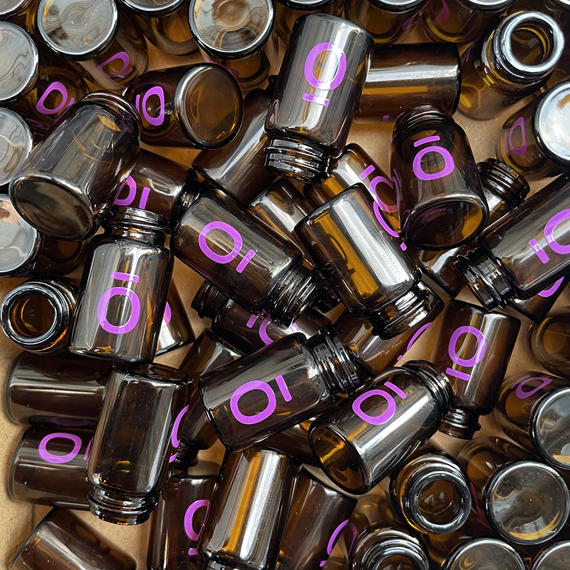 

50/100pcs 2ml Small Glass Essential Oil Bottle Empty Amber Bottle Mini Perfume Bottle Basic Vial Containers Cosmetic