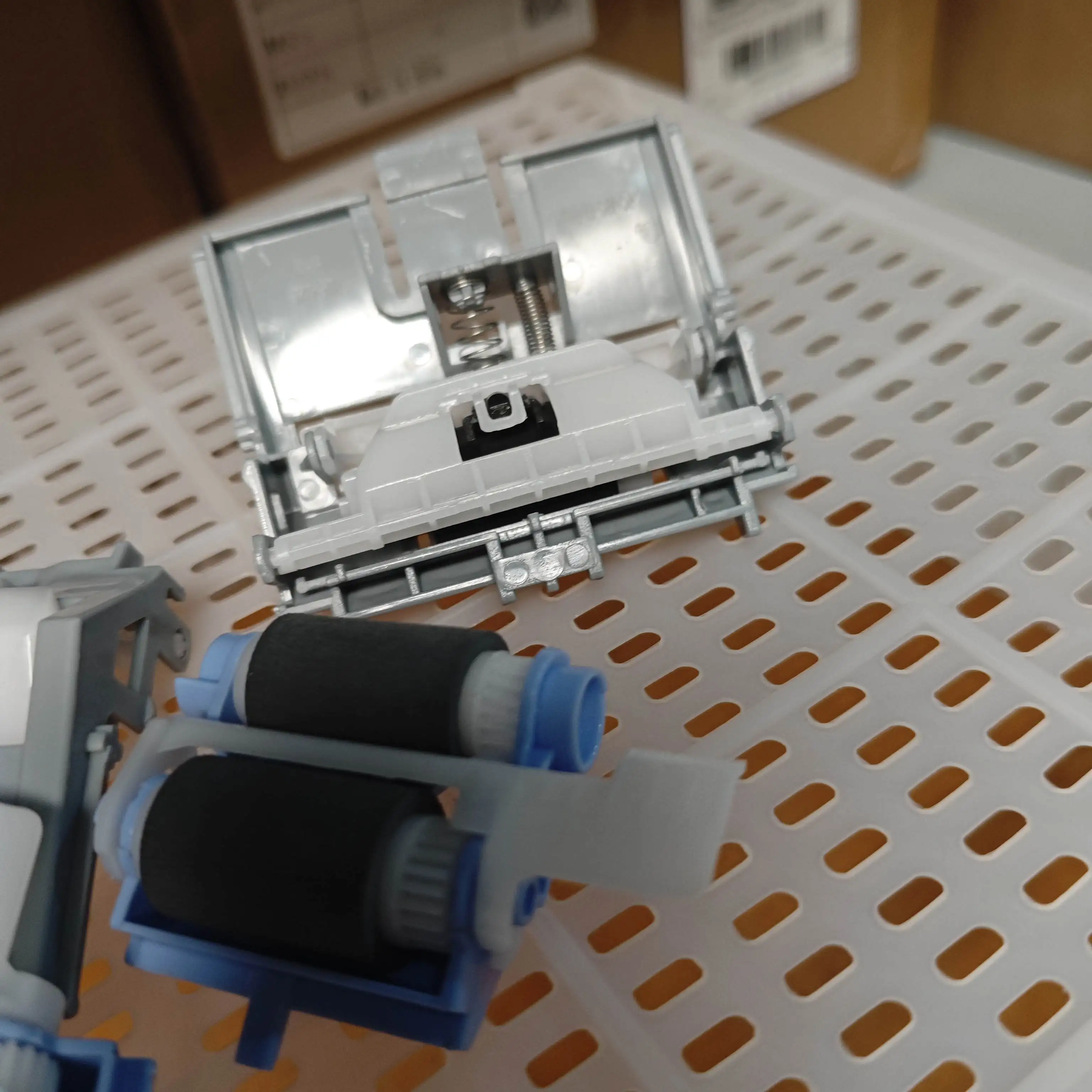 

10sets F2A68-67913 RM2-5752-000 Separation Pickup Roller for HP M501 M506 M507 M527 M528 for CANON D1620 D1650 LBP312