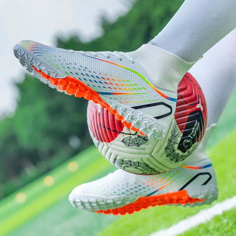 

Новые мужские футбольные бутсы для игры на траве, дышащие, мягкие, для улицы, с длинными шипами, удобные для тренировок, спортивная обувь для мужчин
