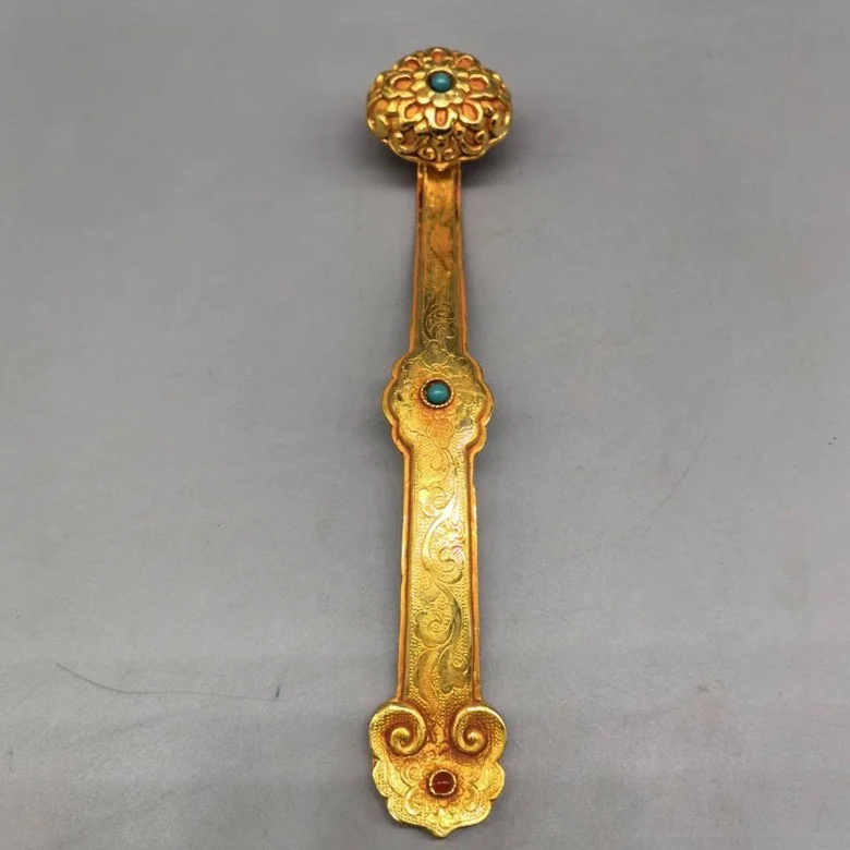 

Ruyi ornament ancient method to create hand-carved imitation Qing Dynasty gilt Ruyi ornament gifts handicrafts