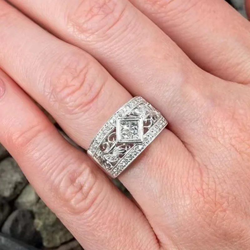 Huitan Trendy Wunderschöner Antragsring für Damen, Ehering-Zubehör mit brillantem Zirkonia, luxuriöser Verlobungsschmuck