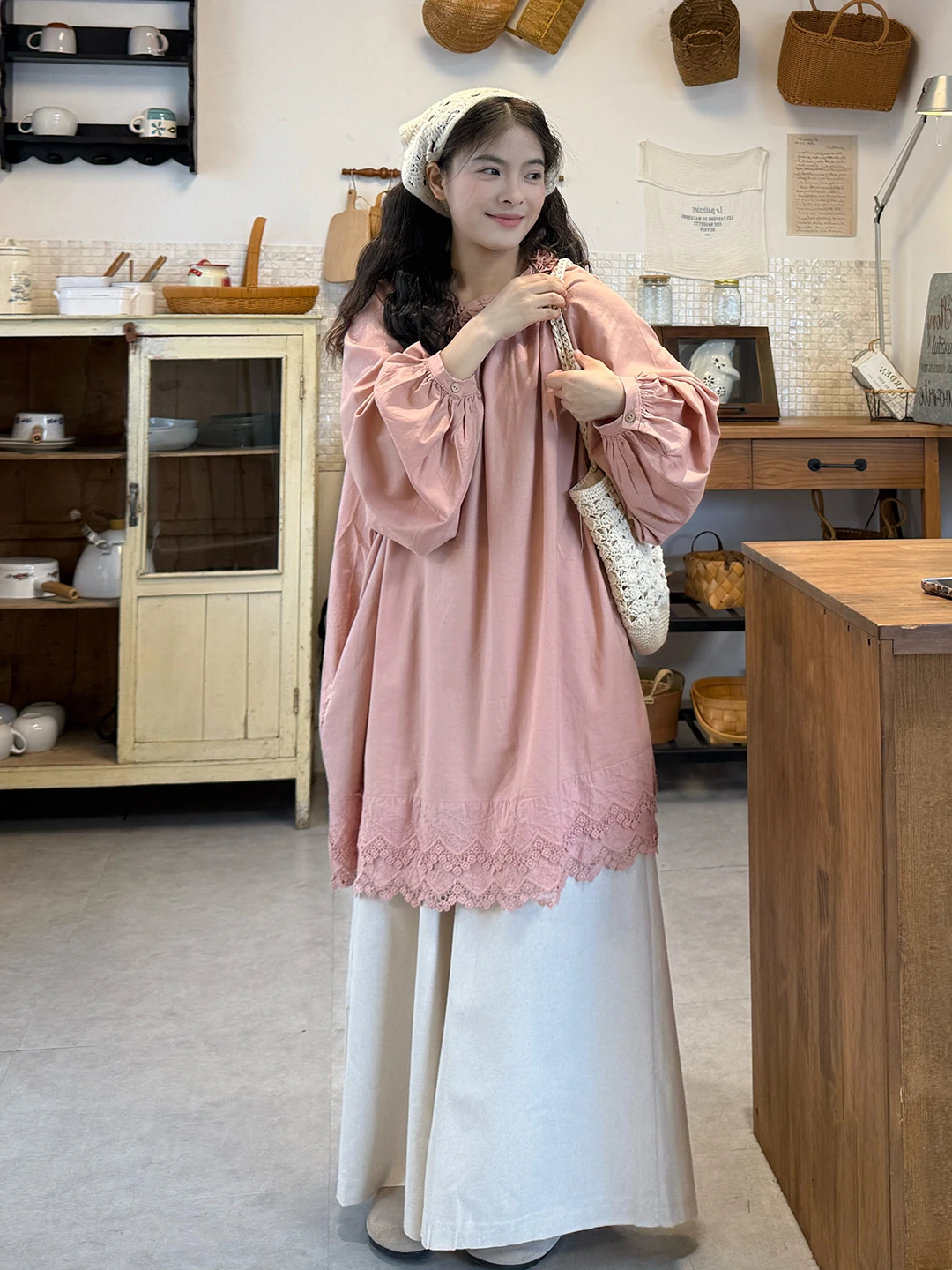 

Комплект из двух предметов свободного кроя с кружевными вставками и длинными рукавами для женщин больших размеров: милый ретро-стиль, весенний, художественный, розовый цвет, для повседневной носки