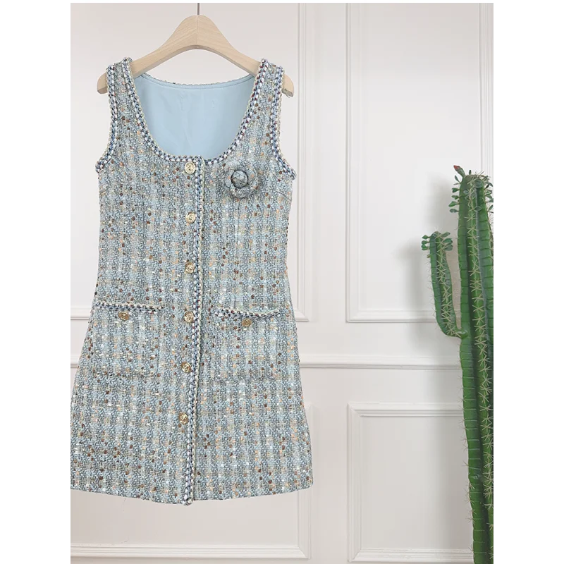 فستان عطر أزرق فاتح بدون أكمام بياقة مربعة على شكل زهرة فستان نسائي أنيق بصدر واحد من التويد فستان قصير فرنسي حلو