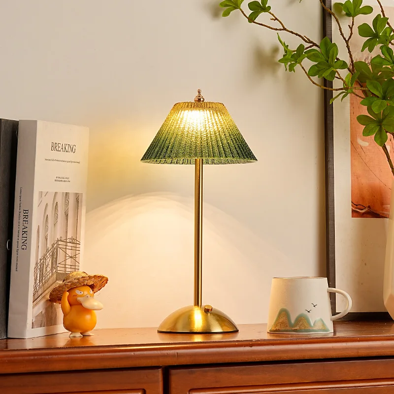 Retro green fan desk lamp, bedroom bedside night light, ambient light