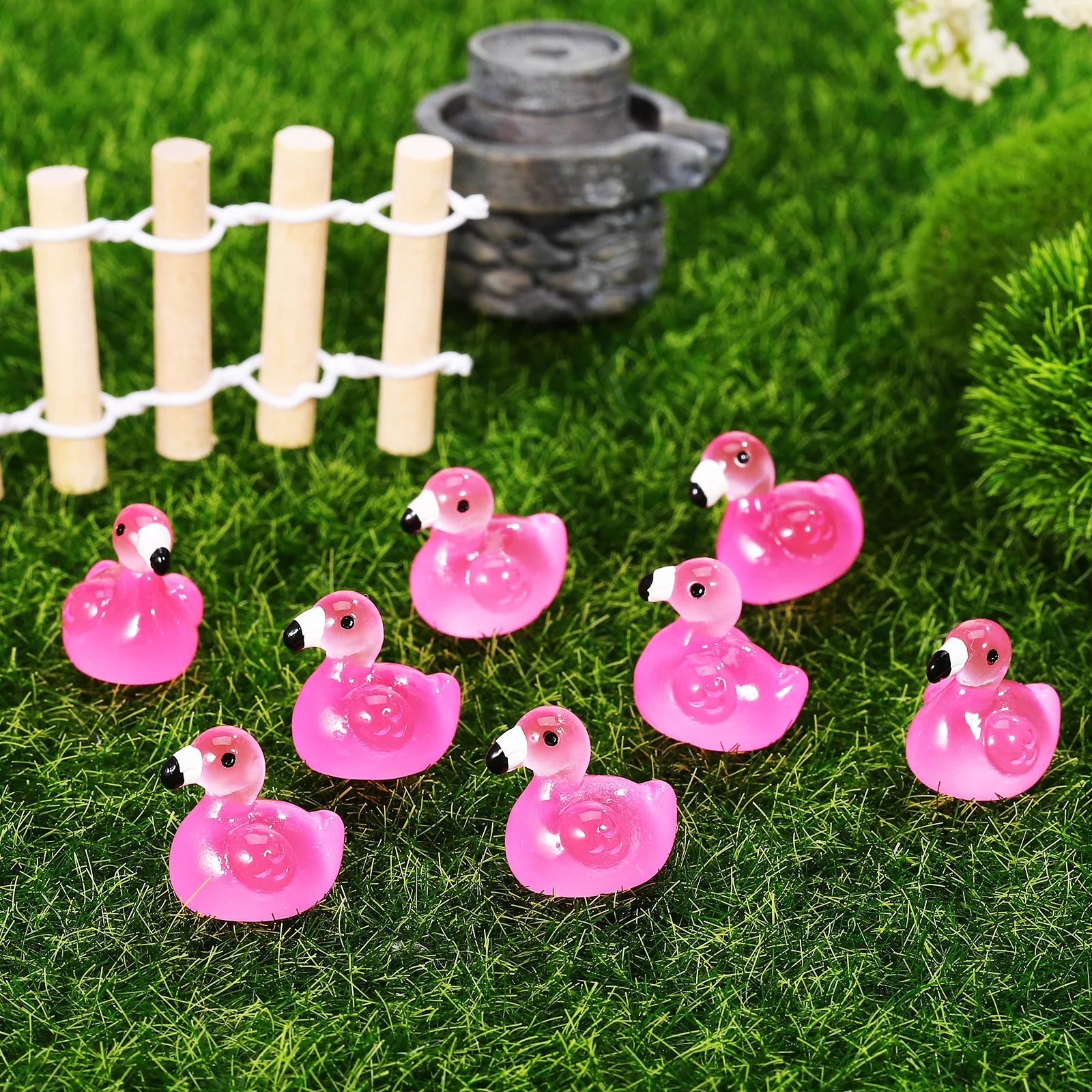 

100Pcs Charming Glow In The Dark Miniature Flamingos Adorable Resin Figurines Cute Animal Decor Party Favors Landscape Decor