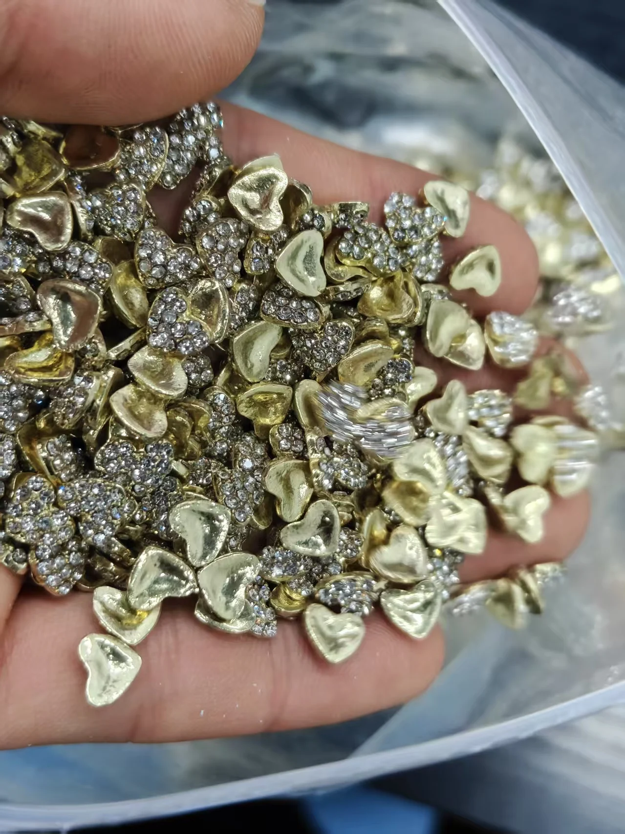 10Pcs Gold Plated Heart Shape Nail Charms with Rhinestones 3D Sparkly Nail Art Decorations for DIY Manicure Accessories 3