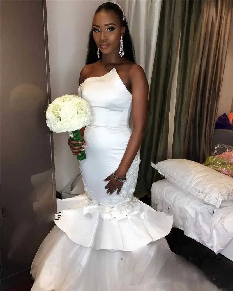 Vestidos de novia de sirena personalizados, Vestidos de novia con cuentas sudafricanas de un hombro, Vestidos de boda de tren de barrido de tul