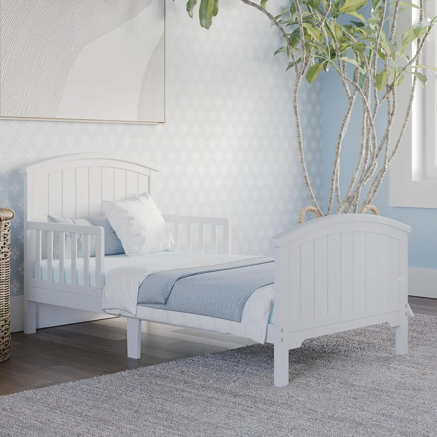 Cama para niños con rieles de protección, diseño bajo al suelo, hecho de madera de pino, blanco