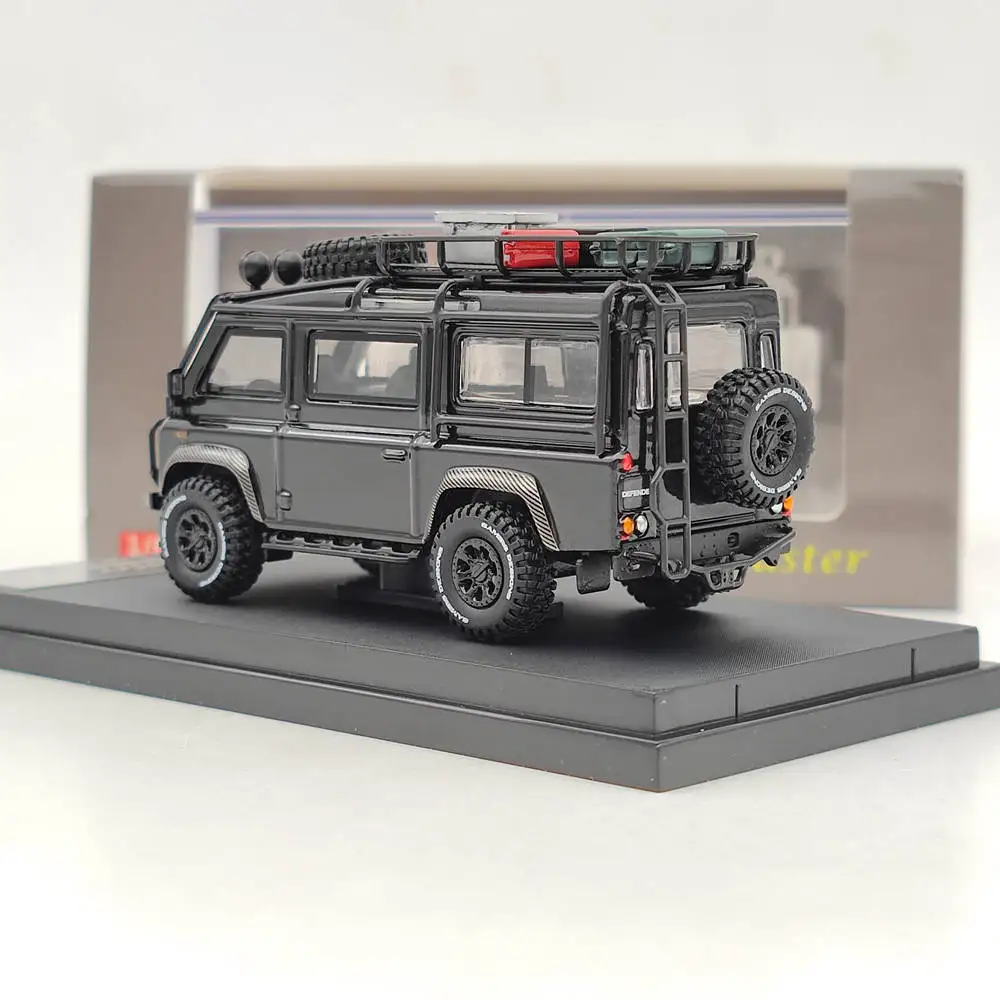 1:64 Master Defender Van Camp Diecast Toys High-End Simulation Model Car Miniature Hobby Collectible Gifts