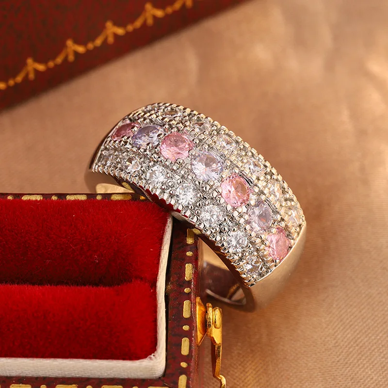 New in Fashion Round Pink and White rings for women High Grade Half Circle Full Diamond Charms Light Luxury Ring Wedding Jewelry