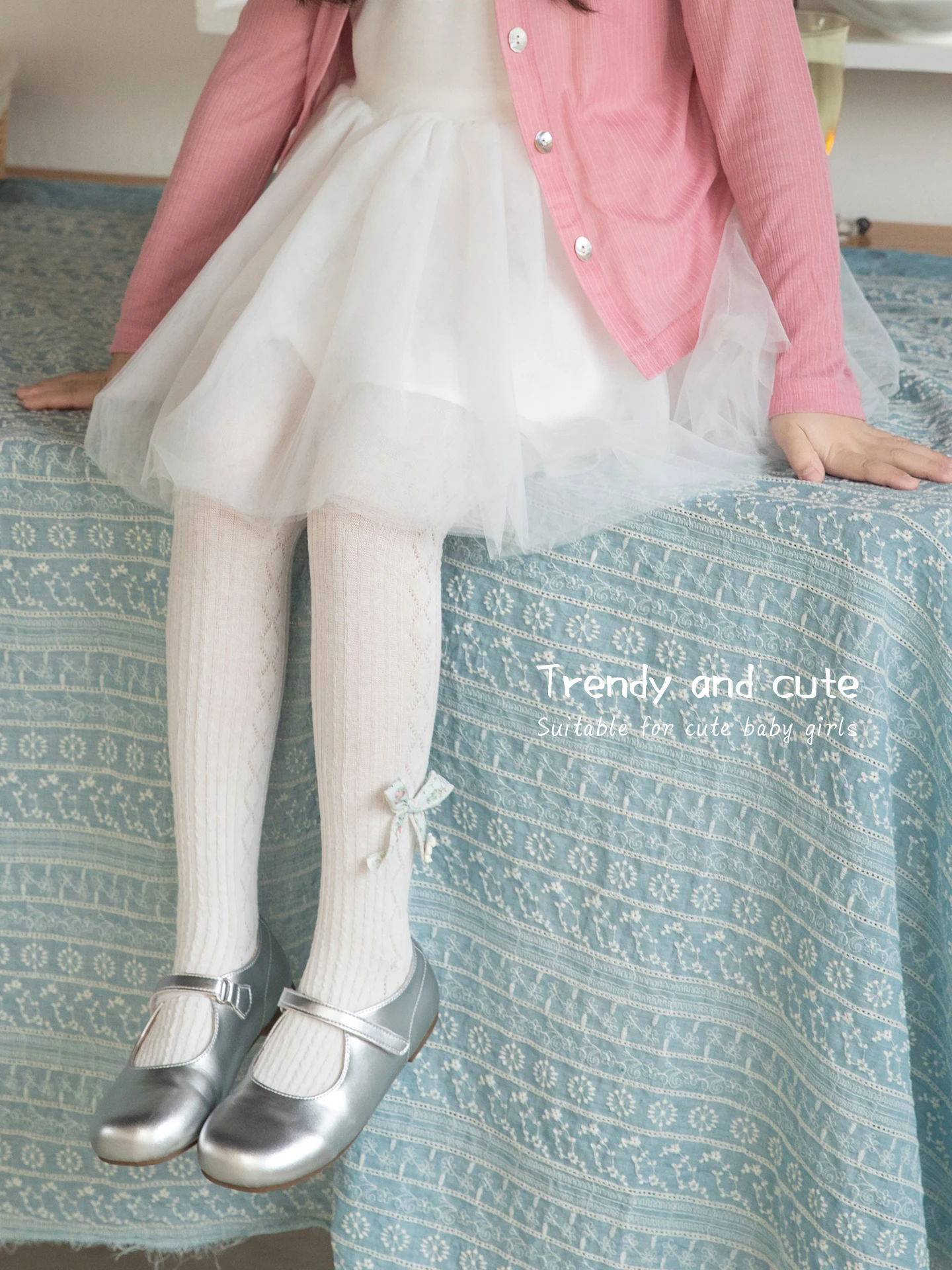 Lightweight girls Knitted Texture Bow Footed Tights Spring Summer Thin Girls Pantyhose Soft Breathable Layer Cute Toddler Tights view 3