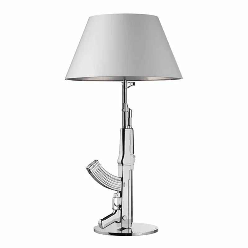 Nowoczesny salon AK47 Nordic Gold Silver Gun Lampy podłogowe do salonu Lampka stołowa Home Decor Lampka nocna do sypialni