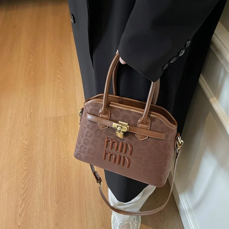 

Luxury Women's Crossbody-Bag Crafted From Forest-Printed Leather Featuring Elegant High-End Vintage Lightweight Daily Look​