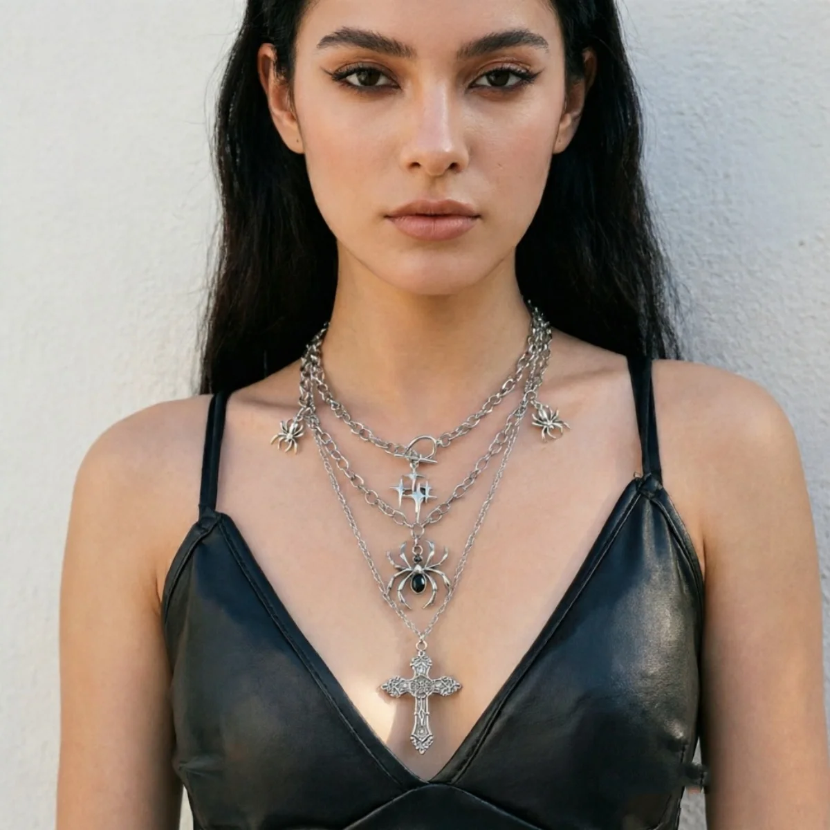 Dunkelschwarze Gothic-Spinnenkreuz-Anhänger-Mehrschichtige Halskette für Damen und Herren, Punk-Halloween-Herz-Fledermaus-Perlen-Choker, Cosplay-Schmuck – Detail 15