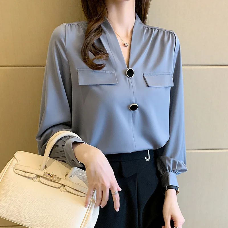 New Versatile V-neck Satin Long Sleeved Shirt with Women's Design Sense as a Base Top and Inner Layer Shirts