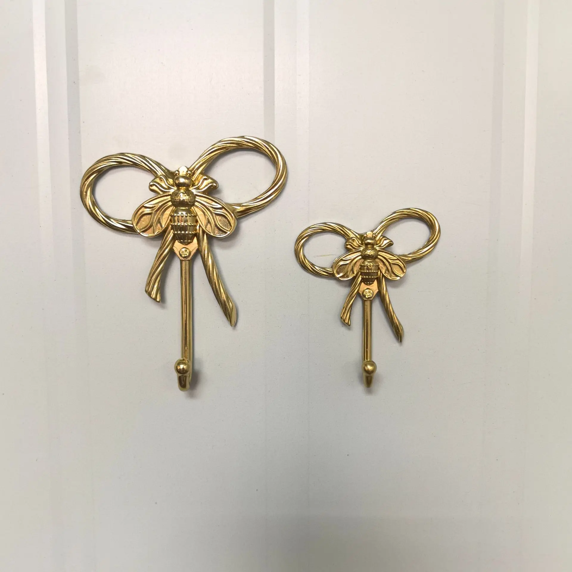 Brass Creative Bee Hooks Coat Hook Kitchen Wall Hooks Bedroom Porch Bathroom Decoration Luxury Solid Brass Bow Shape Wall Hook