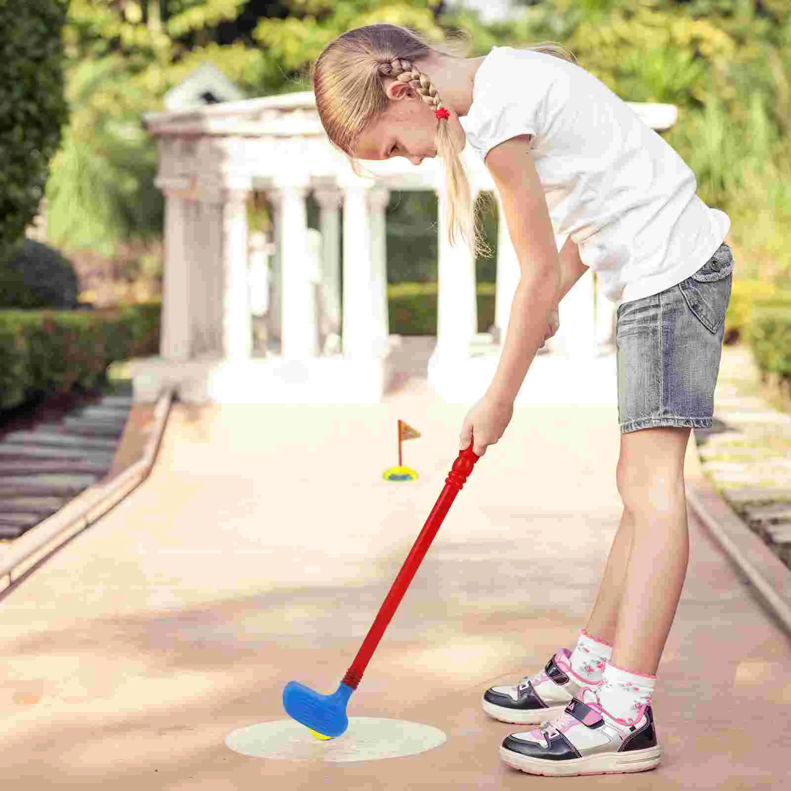 Golfspielzeug-Set für Kinder, pädagogisches Golfspielzeug-Set aus Kunststoff für Kleinkinder, Rasen- und Indoor-Sportspielzeug im Freien