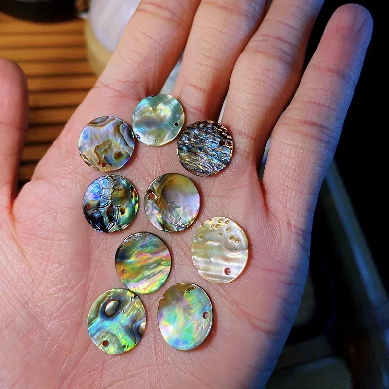 Czysto ręcznie polerowany okrągły wisiorek z muszli Abalone z dziurkowanymi otworami w muszli i muszli