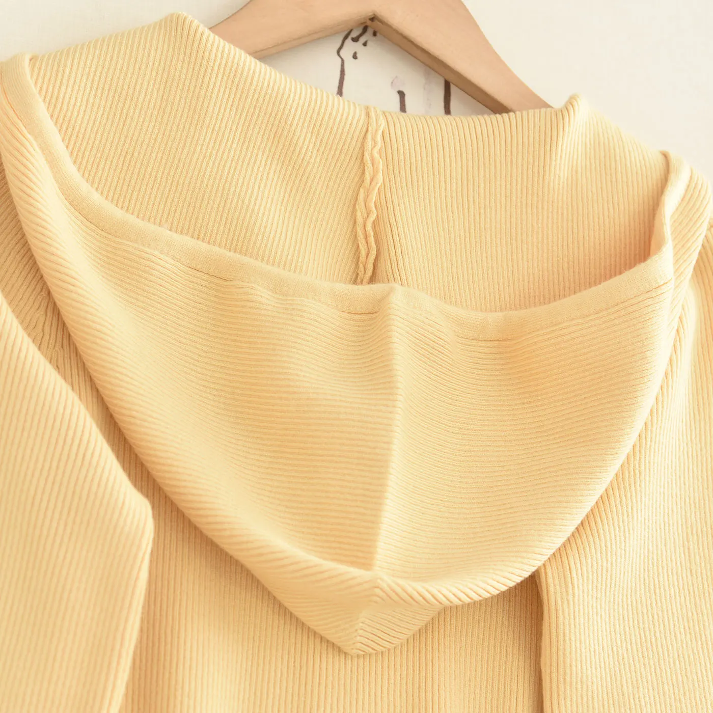 Ultra-White Yellow Knitted Sweater Spring 2026 Drawstring Hood Simple Slimming Zipper Cardigan Casual Style Long Sleeve Knitwear view 5