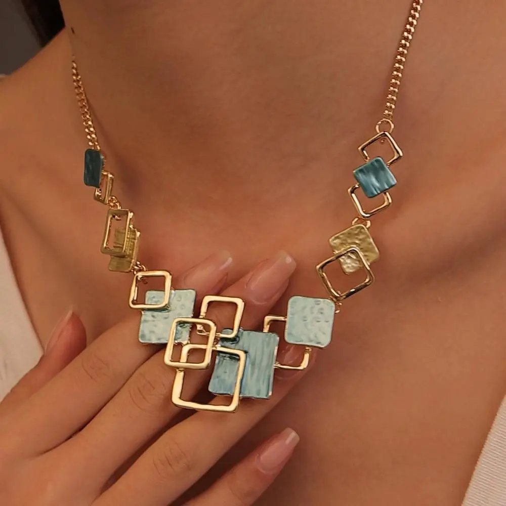 

Elegant Geometric Necklace Bracelet Earrings Vintage Textured Vintage Colored Necklace Enamel Hollow Out Women Jewelry Set Women