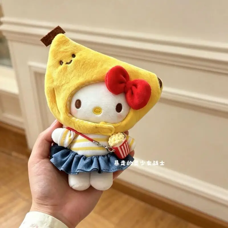 

Джинсовый костюм Sanrio с юбкой, плюшевый брелок Hello Kitty, кошелек, пенал, подвесные украшения, украшение для школьного рюкзака, подарок на день рождения для девочки