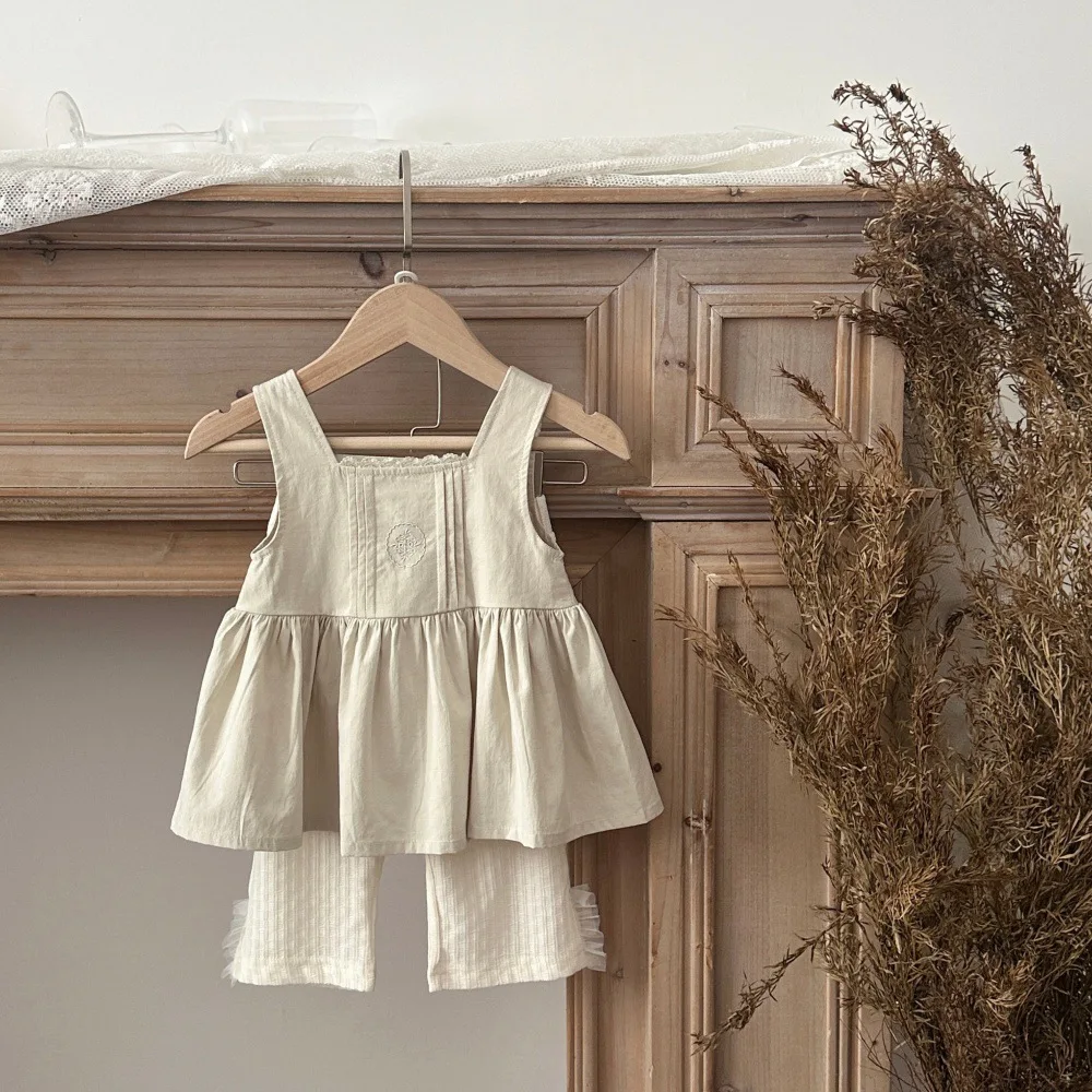 

2026 Summer New Baby Girl Sleeveless Shirts Cute Sweet Girls Embroidery Lace Tops Cotton Infant Solid Vest Toddler Clothes