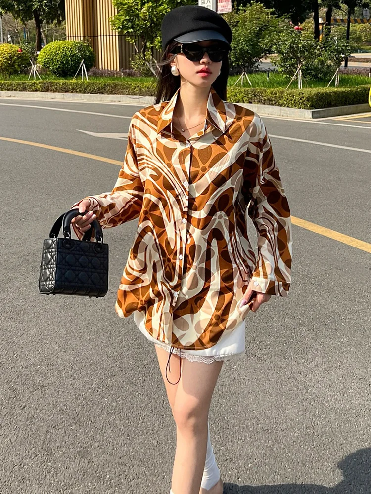 

Women Spring Shirt Hot Stamping High Street 2025 Loose Fitting Shirt Niche Korean Version Versatile Long Sleeved Top BL084