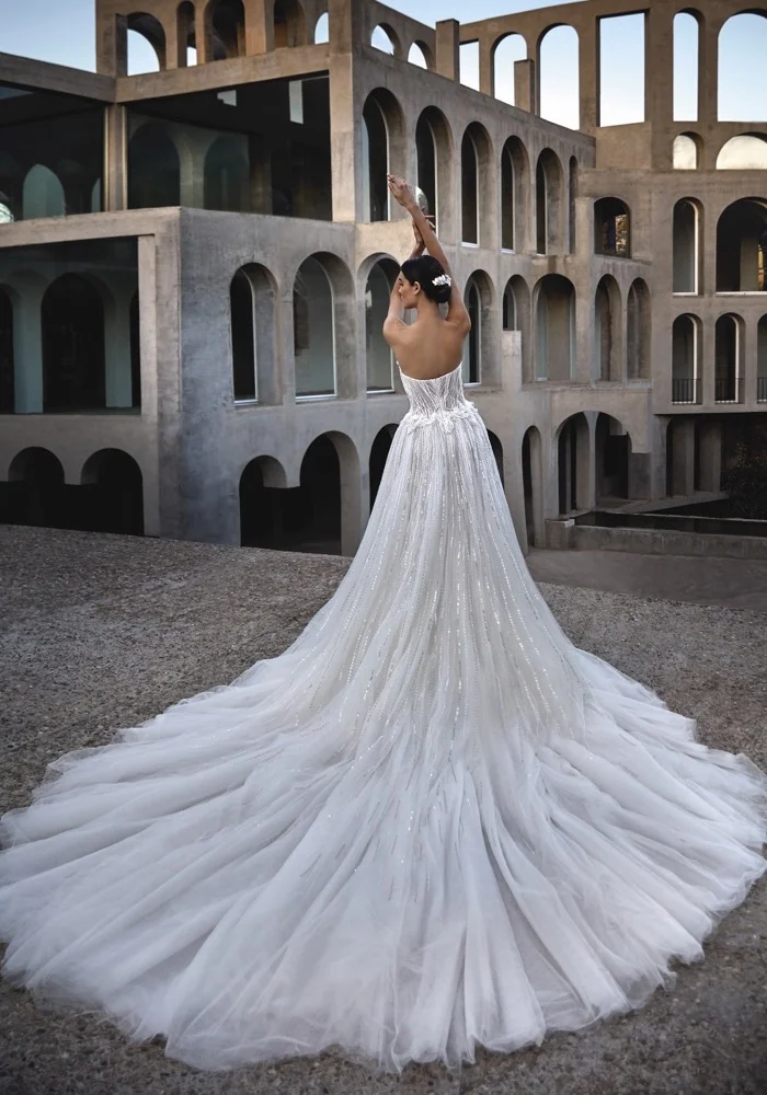 맞춤 제작된 우아하고 반짝이는 A라인 레이스 스팽글 화이트 웨딩드레스 섹시한 딥 V넥 롱 교회 예식 드레스 베스티도 데 노비아