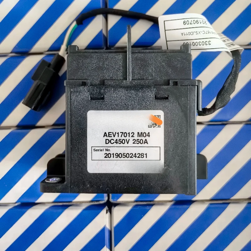 

High Voltage DC Contactor AEV17012 M04 DC450V250A Relay 12V
