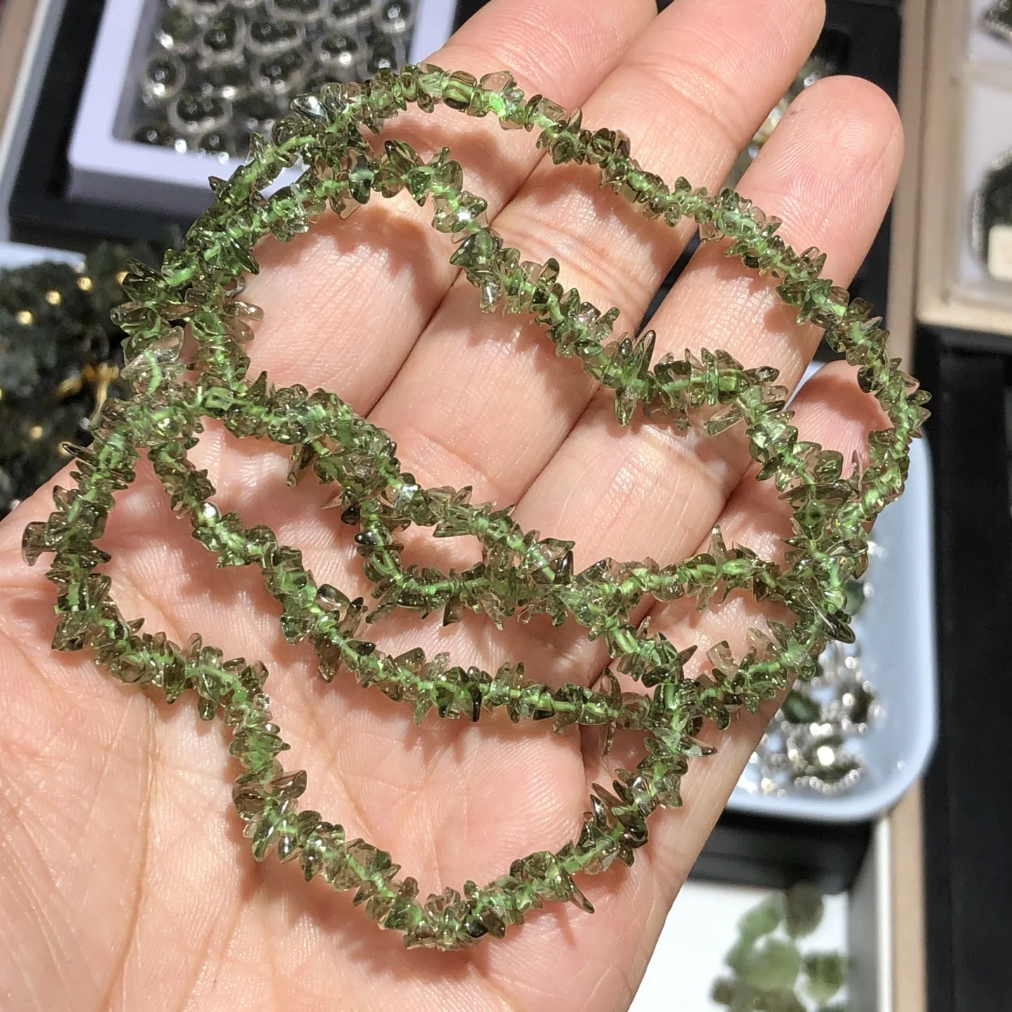 

1 Pc Fengbaowu Natural Raw Rough Moldavite Bracelet Irregular Shape Chips Beads Reiki Healing Stone Jewelry Gift Men Women