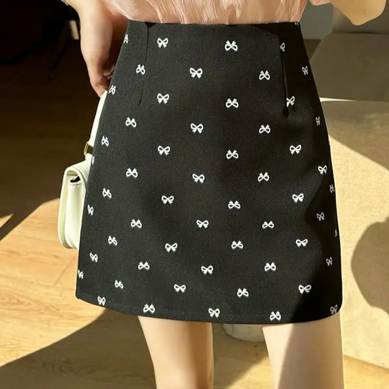 

2025 Новая мини-юбка в горошек, женская модная короткая юбка трапециевидной формы с высокой талией, весна-лето